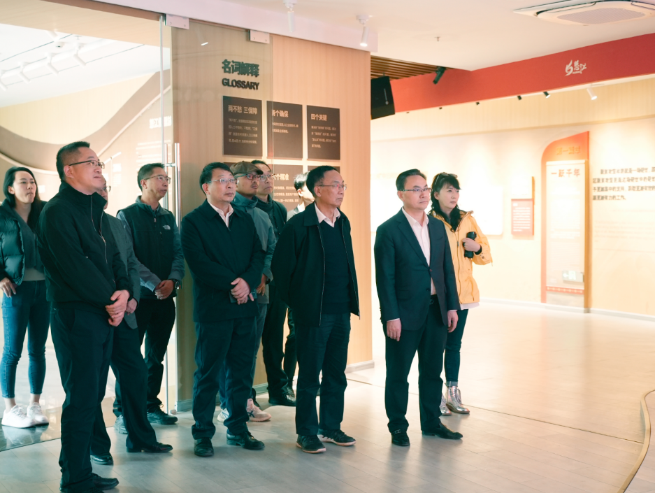 KY平台-KY（中国）一站式服务平台
董事CEO李中钦博士受邀考察怒江老姆登茶