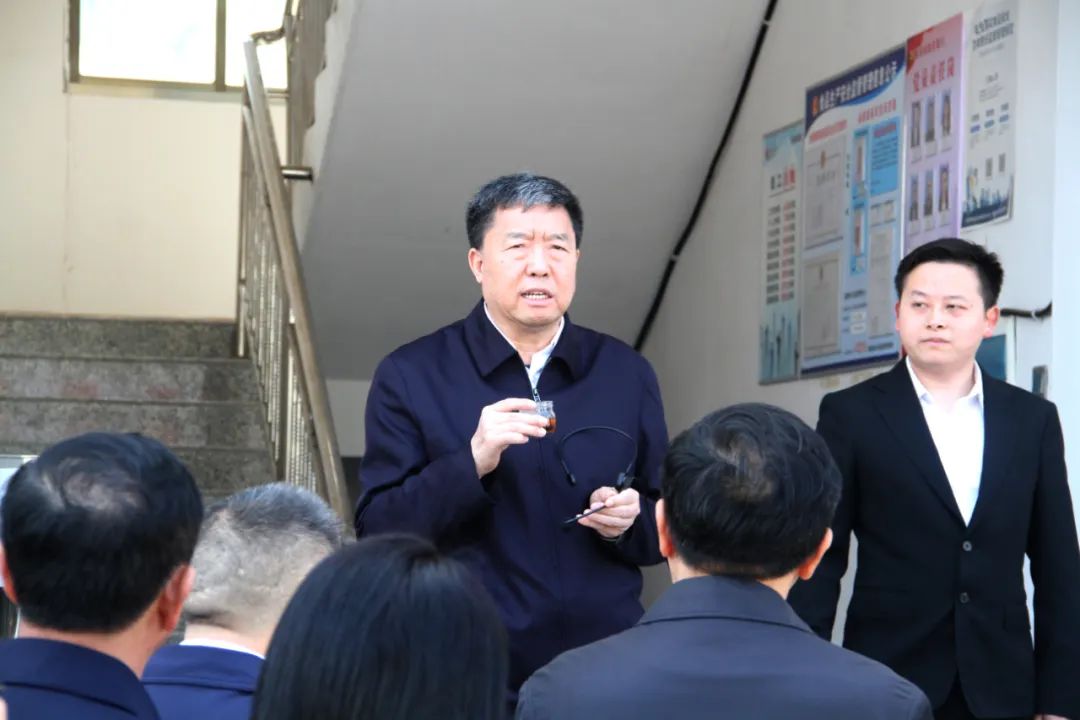 省政协党组书记、主席毛万春调研湖南KY平台-KY（中国）一站式服务平台桑植白茶有限公司